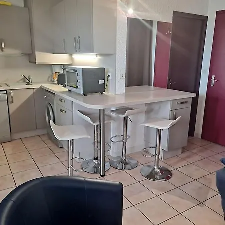 Apartment Le Florid Cap D'agde, T2 , 4 Pers, 200m Plage, Terrasse